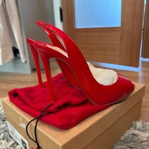 Christian Louboutin Slingback in iconic red